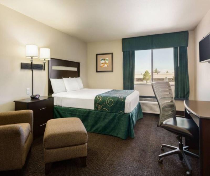 Hotel Travelodge By Wyndham 4*