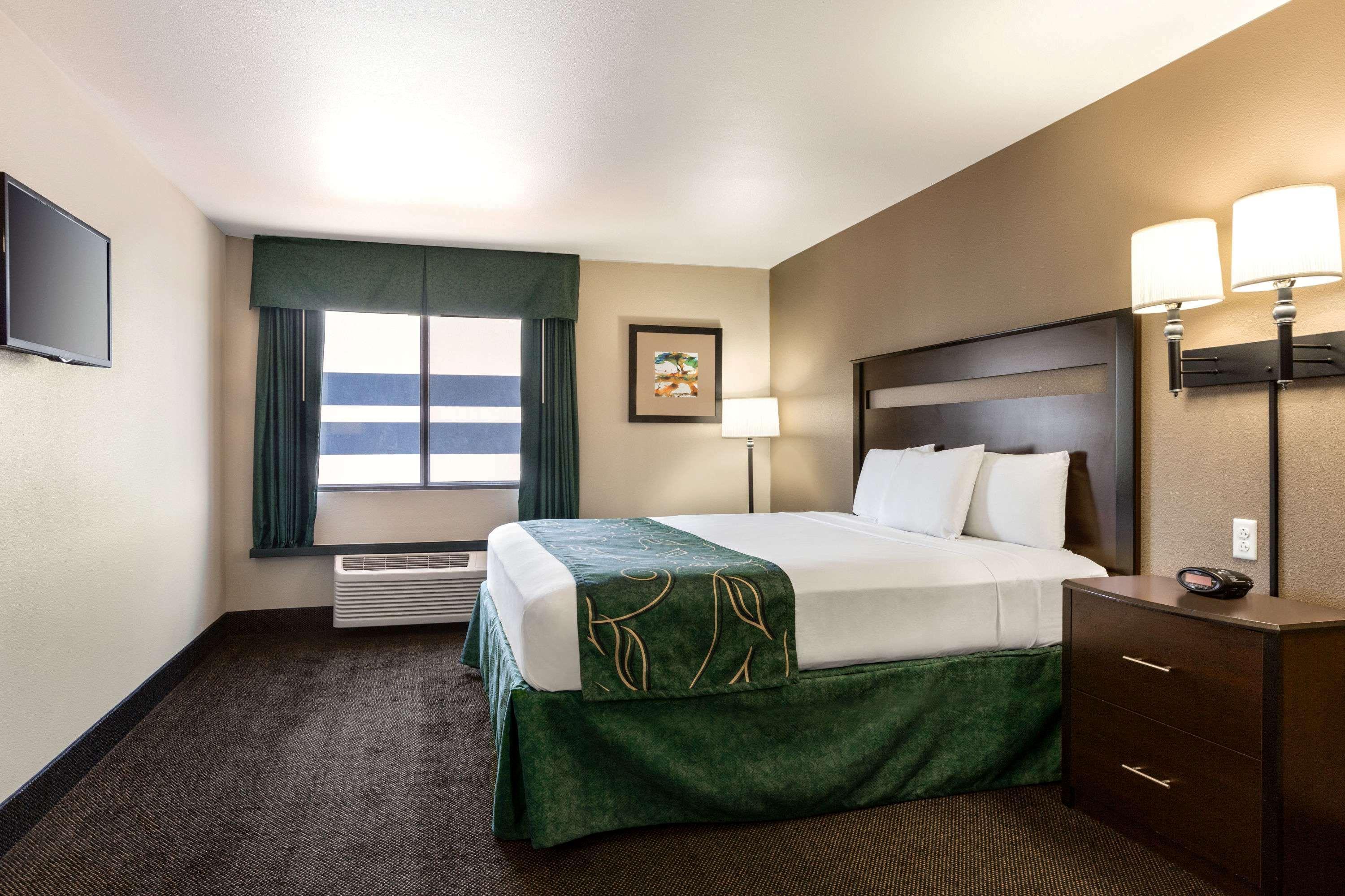 Hotel Travelodge By Wyndham 4*